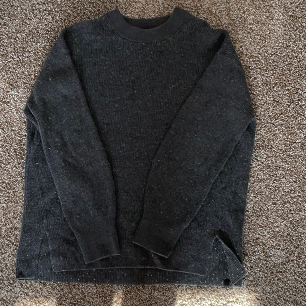 Women’s Lululemon Black Sweater
